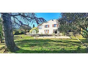 Villa traditionnelle 7 pièces