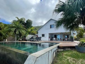 Vente maison 6 pièces 220 m² à Les avirons (97425)  1 058 940 €