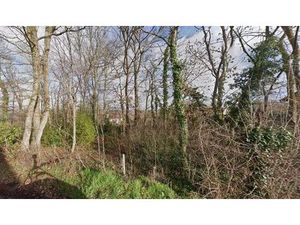 Terrain à bâtir de 807 m² à BAZEMONT (78)