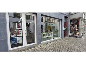 REZ-DE-CHAUSSEE COMMERCIAL A LOUER