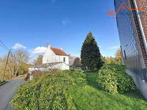 Maison 4 façades à rénover avec grand jardin SUD