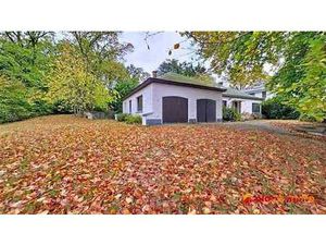 Villa entiérement à renover dans quartier recherché