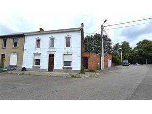 Spacieuse maison 3 façades au potentiel énorme !