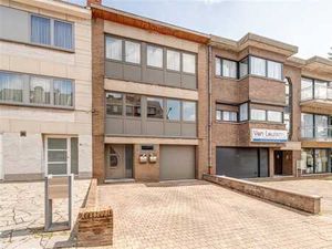 Immeuble de rapport avec deux appartements  jardin et garage