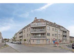 Appartement de plain-pied avec 2 chambres et terrasse.