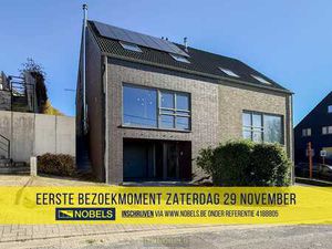 À vendre  élégante maison bel-étage semi-mitoyenne avec g...