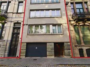 Maison de rapport avec 3 appartements et garage en Vilvorde.