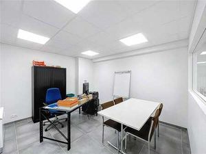 A deux pas du centre-ville: sympathique REZ-de-chaussée comm