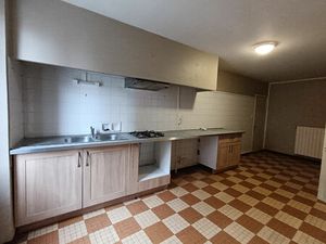 SPACIEUSE MAISON DE VILLE DE 110m² -T4 AVEC GARAGE ET JARDINET