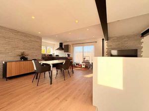 Maison plain-pied rénovée À Vendre