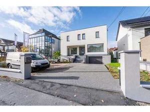 Magnifique villa moderne entièrement rénovée avec 3 grandes