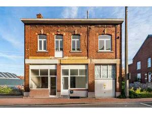 Ensemble de 3 maisons à rénover