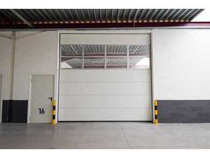 Unité PME de 203 m² avec porte sectionnelle