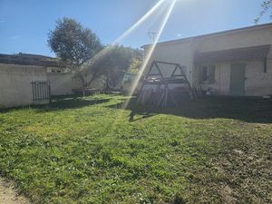 Idéal investisseur ou premier achat avec possibilité de rapports locatifs.