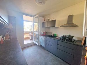 Vente appartement 5 pièces 87 m² à Aubagne (13400)  234 000 €