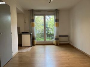 Vente appartement 1 pièce 22 m² à Poissy (78300)  138 350 €