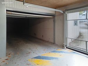 Parking/box 31 m² MARSEILLE