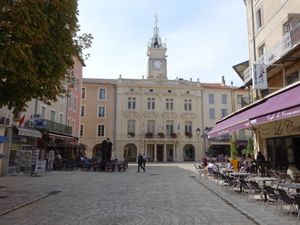 Vente appartement 3 pièces 60 m² à Orange (84100)  215 900 €