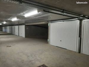 ? Location de garage / Box / Garde-meubles / Bain de Bretagne ?