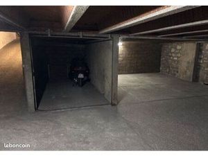 Box parking moto scooter Paris 14 Alesia Denfert Rochereau