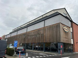 Bien professionnel à louer à Sint-Denijs-Westrem € 12.000 (LHFZJ) - DG Real Estate | Zimmo