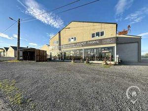 Bien Commercial À Vendre à Pondrôme