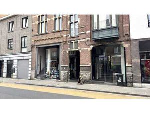 Local commercial à louer dans un quartier animé de Gand