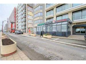 Très grand espace commercial prêt à l'emploi sur la Digue