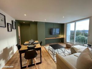 Immeuble 127 m² Peyrolles En Provence