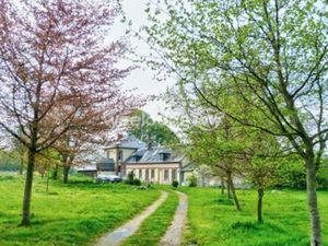 Maison de luxe de 8 chambres en vente à Livarot  Normandie