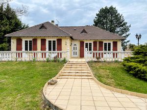 MAISON 4 CHAMBRES A PERPEZAC LE NOIR