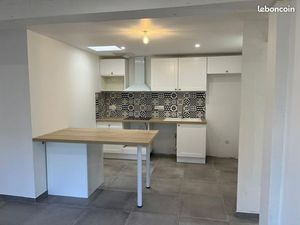 Loue appartement 4 pièces Nimes