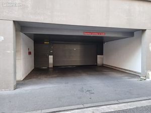 Parking sécurisée à louer avec borne électrique de 7 4 kW – Toulouse Port Saint-Sauveur 31