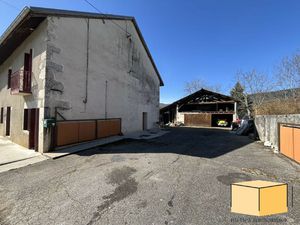 Maison en pierre type corps de ferme rénové