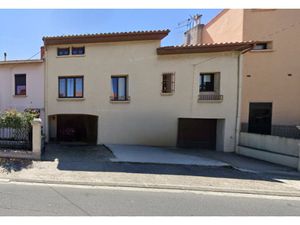 Maison de village pleine de charme avec jardin et double gar