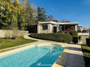 15 Min Dijon Nord  maison toit terrasse baignée de lumière