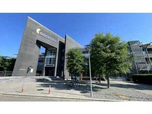 Espace de bureau avec services à Lier