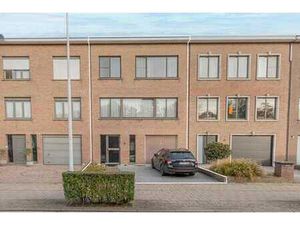 Maison spacieuse avec jardin  garage et studio à Borsbeek