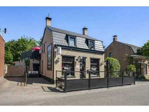 Charmant café prêt à emménager (sans brasserie) à vendre.