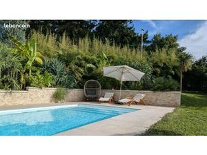 Maison familiale avec piscine sur le haut de Saint-Bonnet-de-Mure