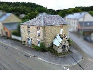 JOLIE MAISON EN PIERRE DU PAYS - JARDIN - GARAGE