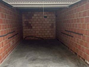 Garage à louer à Alken € 120 (LHIYQ) - Anita Vandevoort | Zimmo
