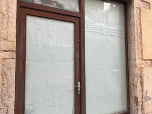 À louer – Locaux commerciaux – Rue Corlin  Villefranche-sur-Saône