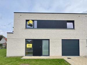 Halfopen nieuwbouwwoning met 4 slaapkamers en garage