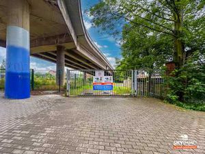 ENTREPÔT 177M² À SERAING AVEC EXTÉRIEUR ET ACCÈS SÉCURISÉ