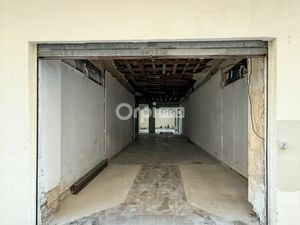 Local commercial 210 m²