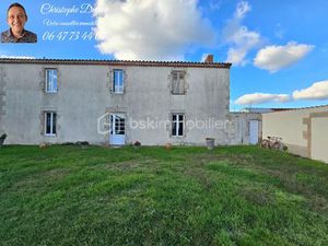 Maison en pierre de 176 m² à Fougere
