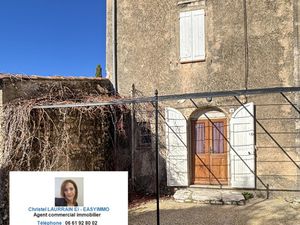 Authenticité et gros potentiel : maison de village proche de