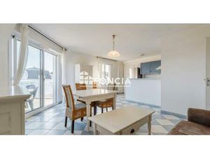 Résidence avec piscine et tennis