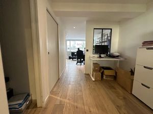 RARE ! MURS local bureaux RDC en très bon état à vendre LYON 8EME (69) de 92 m²  entièreme